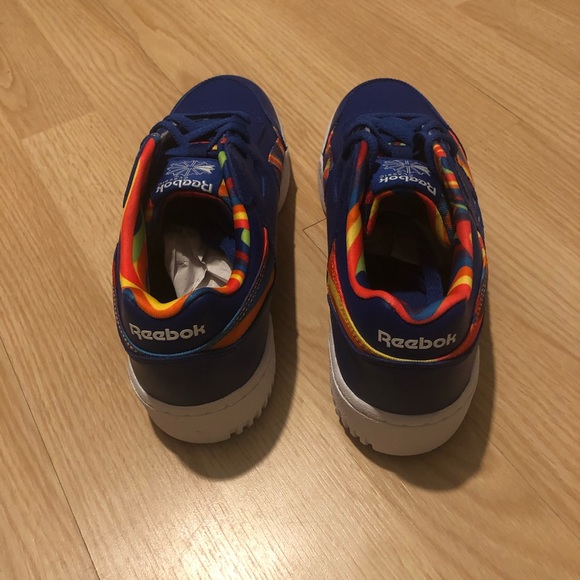 Reebok classics size 6.5 grade school - Picture 3 of 6